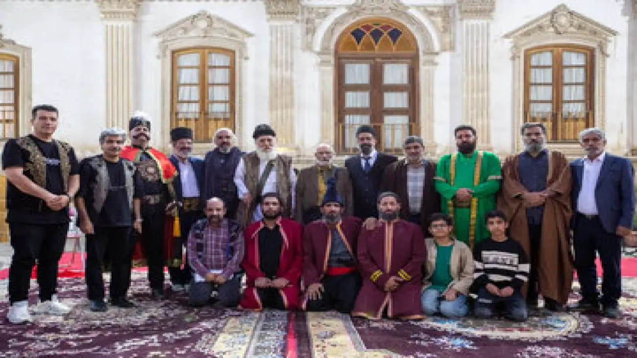 جشنواره نمایش های آیینی و سنتی به استقبال روز جهانی کودک رفت -  شخصیت های نمایش ایرانی روز جهانی کودک را تبریک گفتند