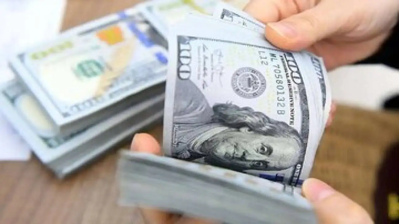 قیمت دلار، یورو و سایر ارزها امروز 26 آذر -  قیمت دلار زیر و رو شد