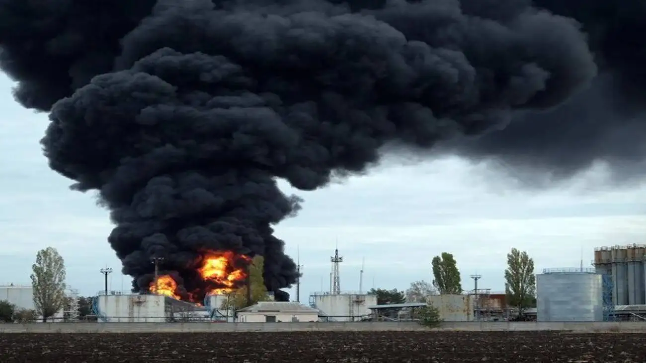 آتش سوزی های مرموز در این پالایشگاه ها