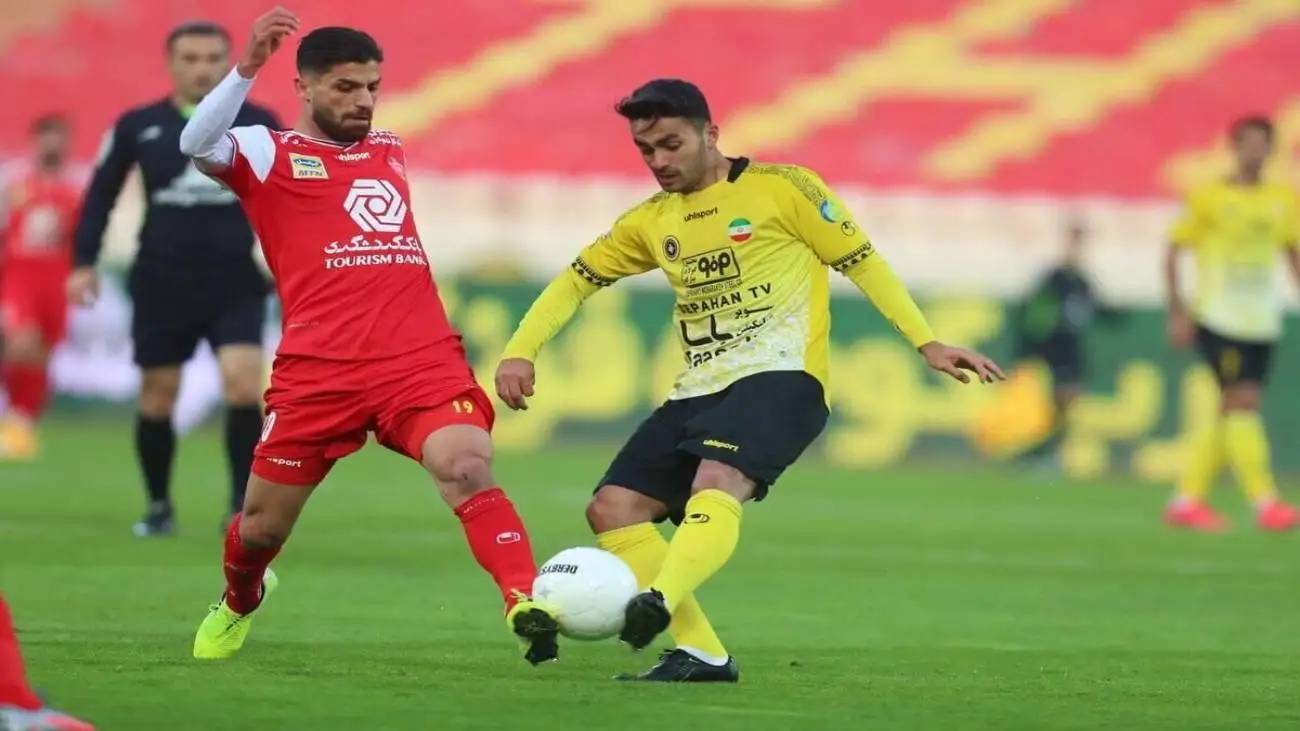 شوک به سرخ ها با گل به خودی گئورگی  -   ویدئوی 2 گل سپاهان به پرسپولیس  -  پرسپولیس0-سپاهان 2