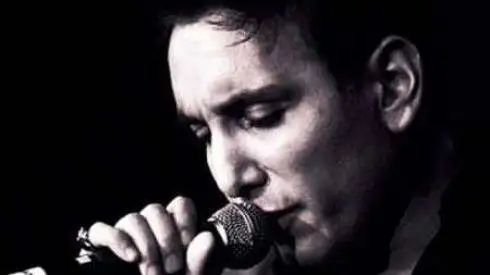 دانلود آواز باشکوه  شادمهر عقیلی  -  آهنگ ز سوزسینه هرشب ... + متن