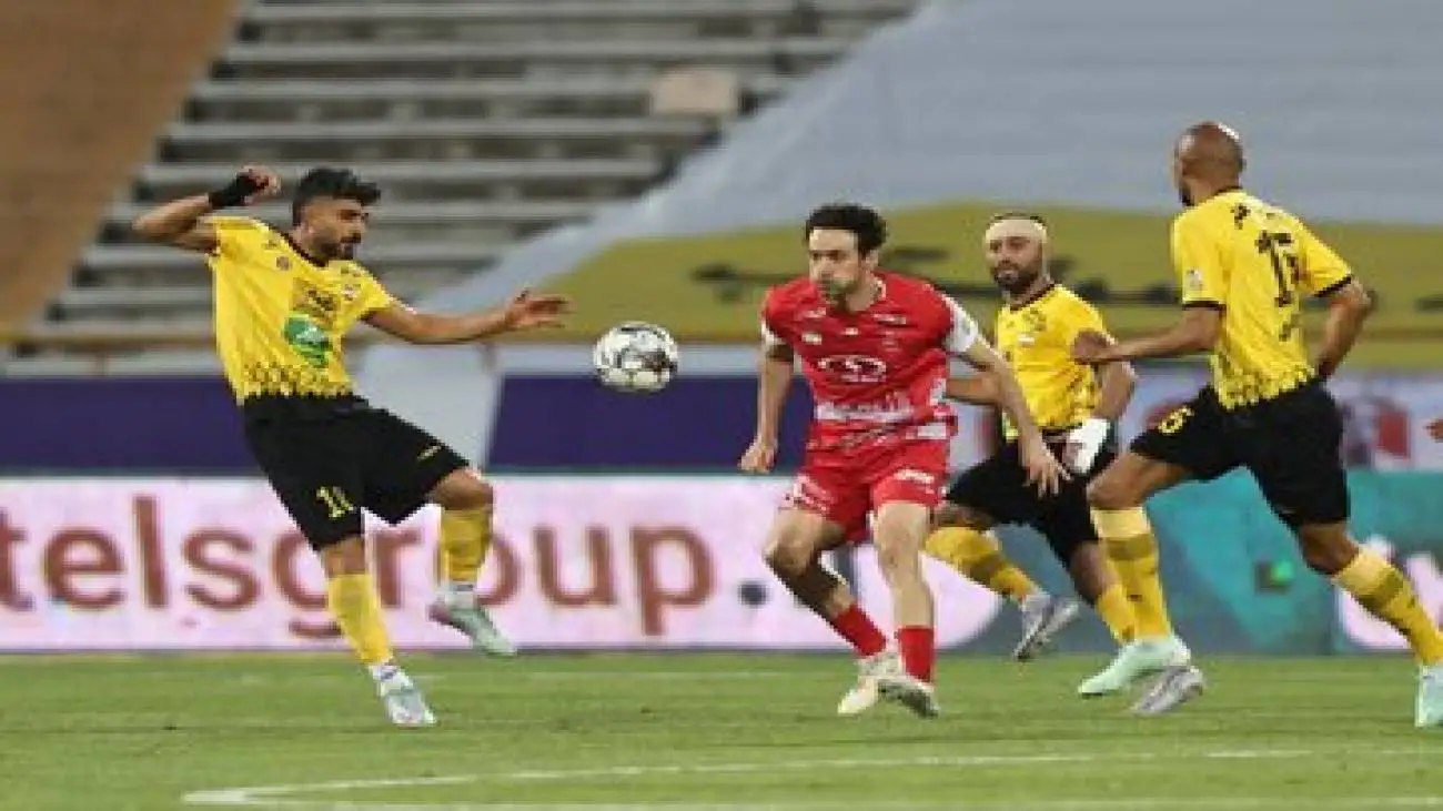 گولسیانی: با گل به خودی احساس خیلی بدی به هواداران دادم -  نمیدانم فصل بعد در پرسپولیس هستم یا نه