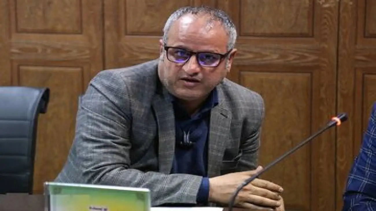 (ذائقه مردم) تغییر کرده -  (جامعه) در حال پوست اندازی است