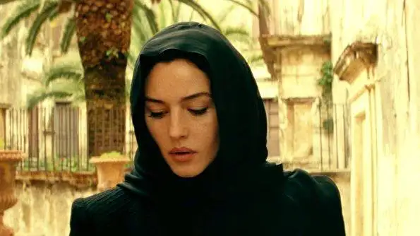 عکس؛ سفر در زمان؛ (مونیکا بلوچی، بازیگر نقش مالنا) در 39 سالگی؛ سال 1382