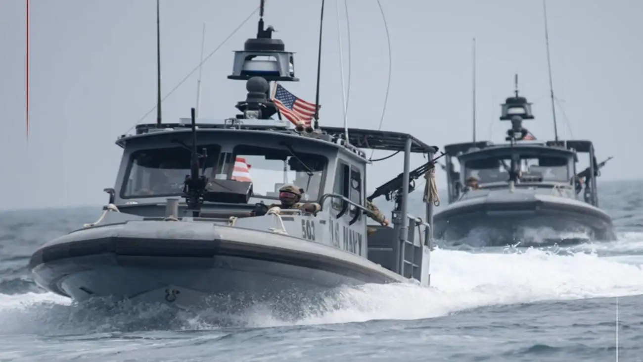 آمریکا همسایه ایران را به قایق های پیشرفته نظامی مجهز می کند