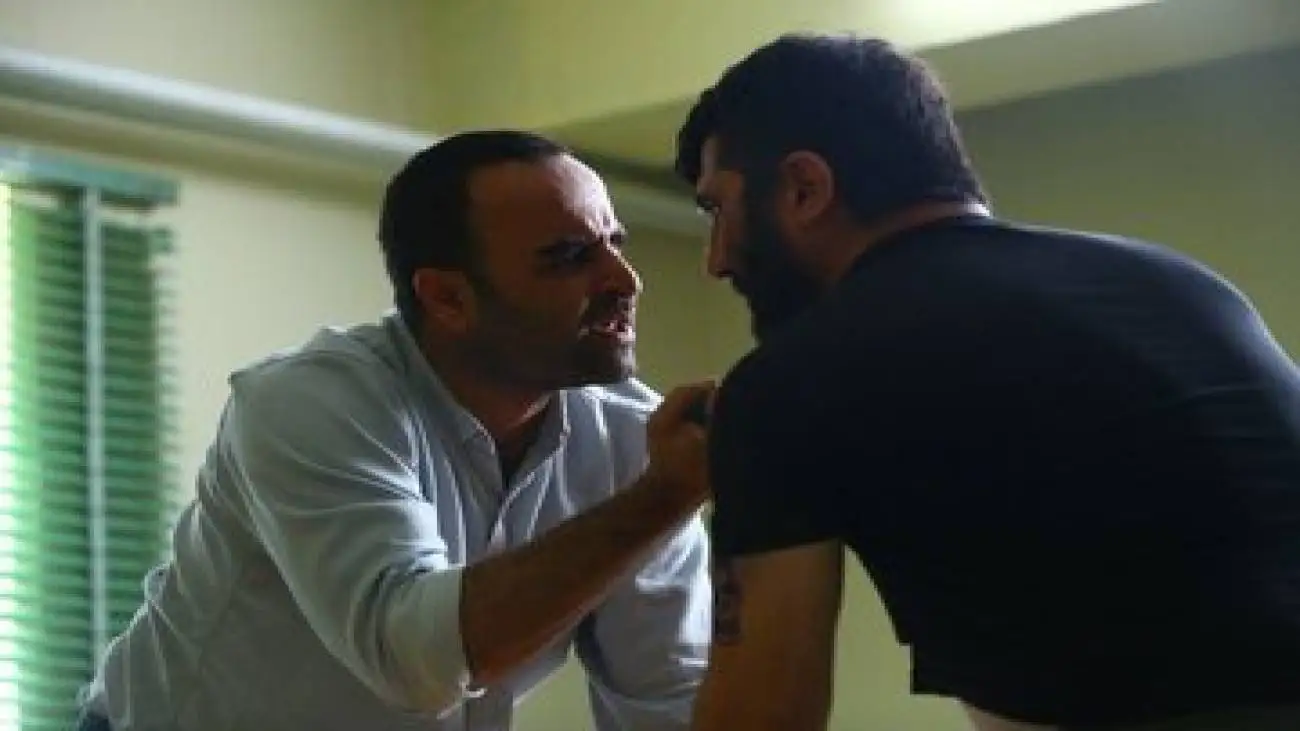 (تخطی)؛ ادعای جسارت، گرفتار در بازی ترحم و روایت مظلوم نمایی