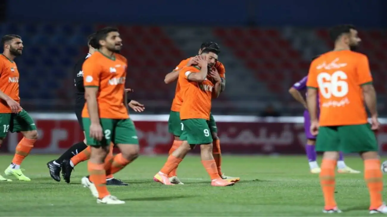 مدیرعامل خبرساز بالاخره آفتابی شد
