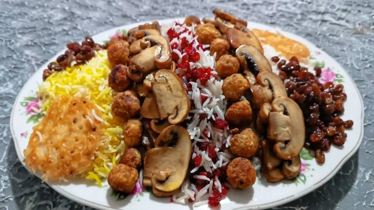 درست کردن قارچ پلو خوشمزه با نخودفرنگی به سبک مجلسی