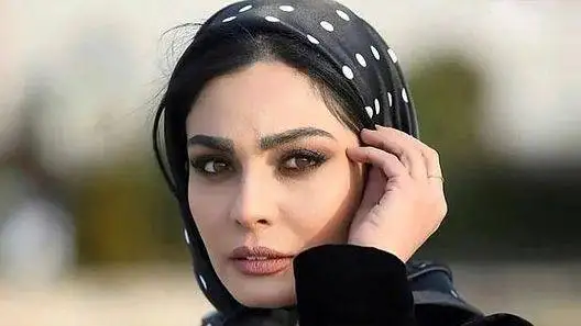 عکس  -  استایل پاییزی جذاب صحرا اسداللهی ... -  خوشرنگ و کژوال