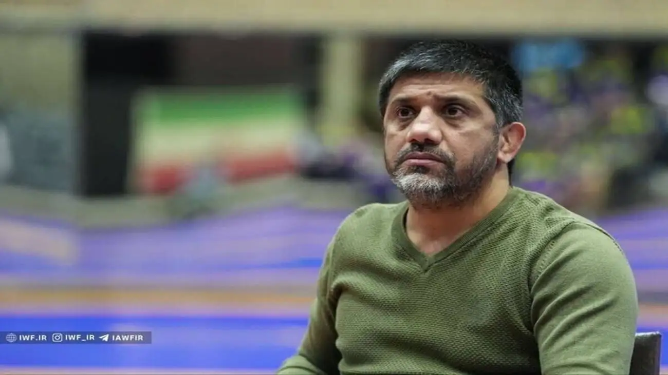 ویدیو  -  خط و نشان دبیر: تیم را بیرون می کشیم!