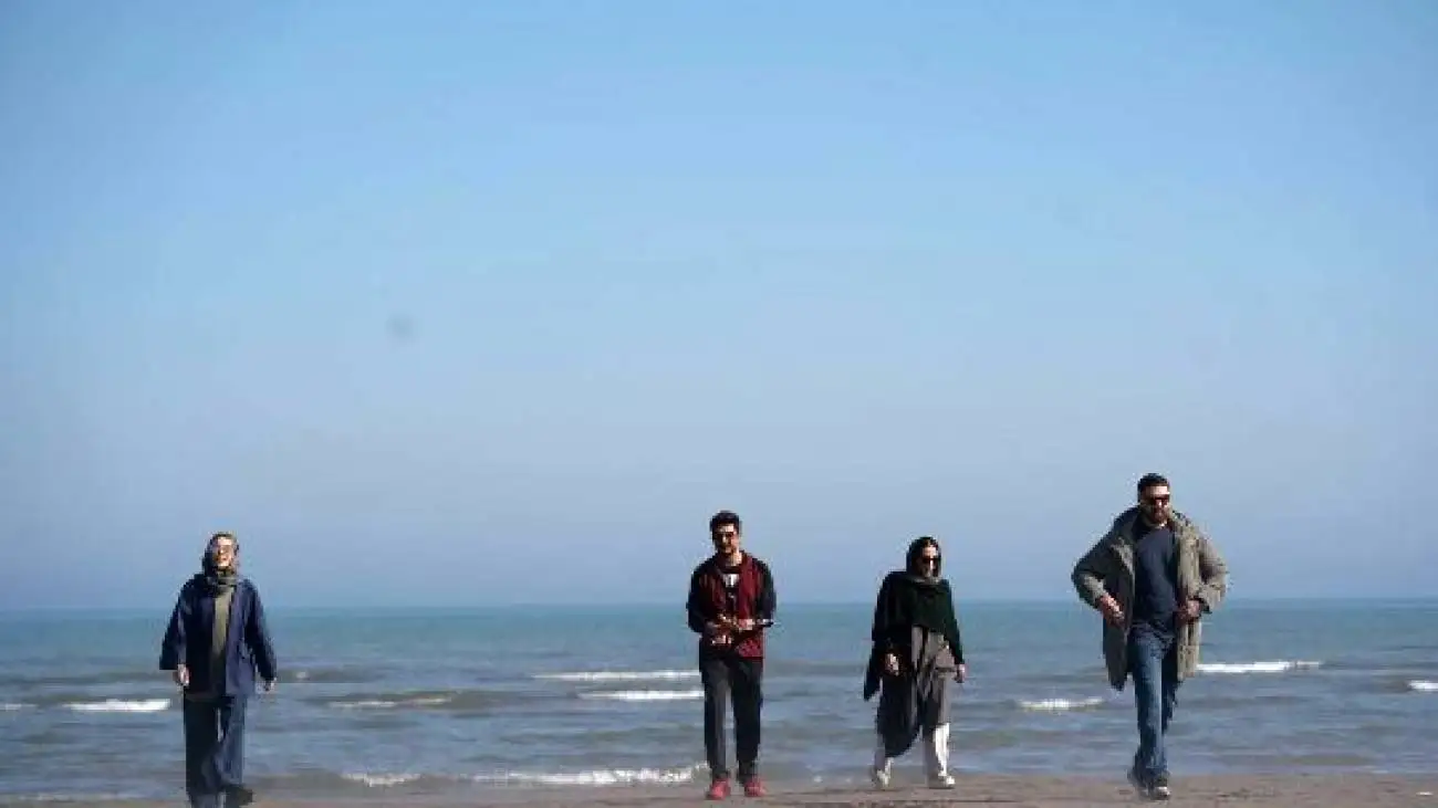 ویدیو -  قشنگ ترین و عاشقانه ترین بازخوانی فرزاد فرزین در سریال قطب شمال: داغ یک عشق قدیمو اومدی تازه کردی