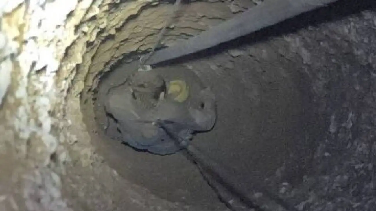 مرگ دردناک یک کارگر در چاه در خیابان پیروزی