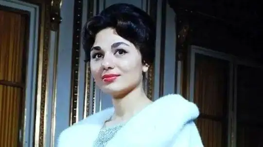 سفر در زمان  -  فرح دیبا دل معشوقه اش را شکست تا با شاه پهلوی ازدواج کند  -  کریم پاشا بهادری همکلاسی اش بود اما .... + تصاویر