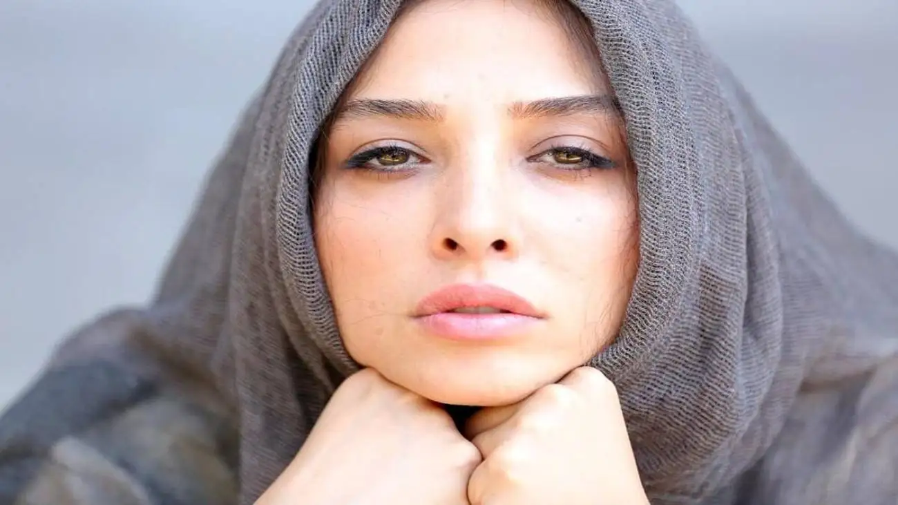 ویدیو  -  صحبت های داماد سابق علی پروین درمورد جدایی آناهیتا درگاهی و محمد پروین!