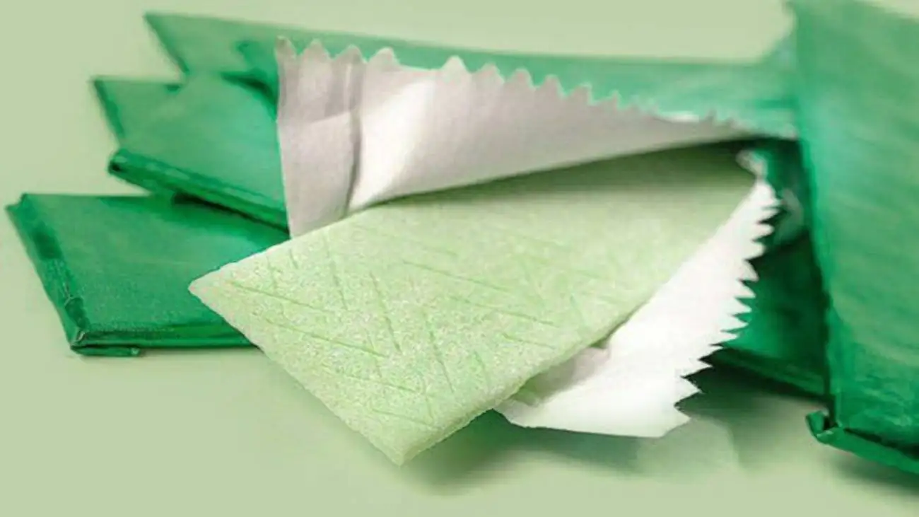 بلعیدن آدامس چقدر می تواند خطرناک باشد؟