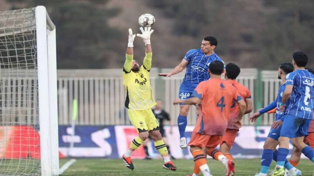 کامبک سخت استقلال برابر تیم دسته دومی و 10 نفره؛ صعود با کمک var و در وقت اضافه