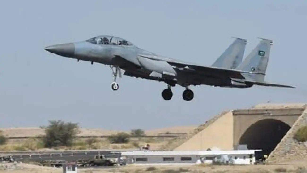 به صدا درآمدن طبل جنگ در شرق یمن با لشکر کشی و پرواز گسترده جنگنده های عربستانی