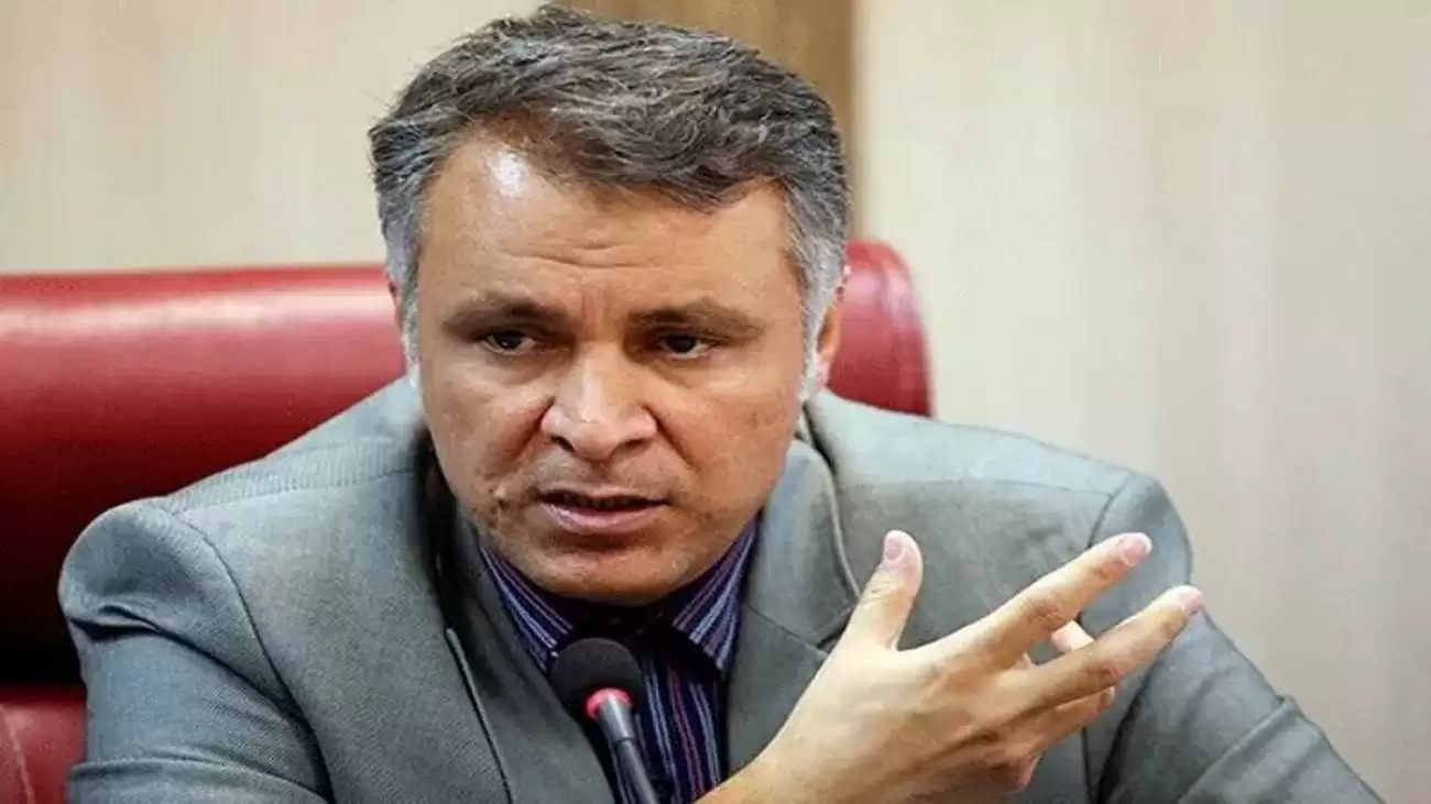 محمد فاضلی: آقای عارف! درمورد دلیل حضور پسرتان در جلسه رسمی دولتی، خیلی روشن توضیح بدهید