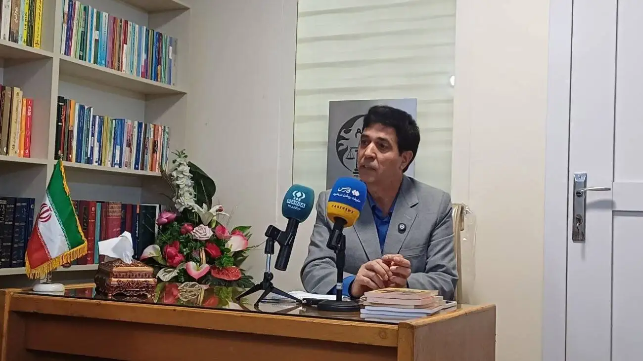 غربت شاهنامه در ایران  -  عمل به شاهنامه پایه های حکومت اجتماعی را محکم تر می کند