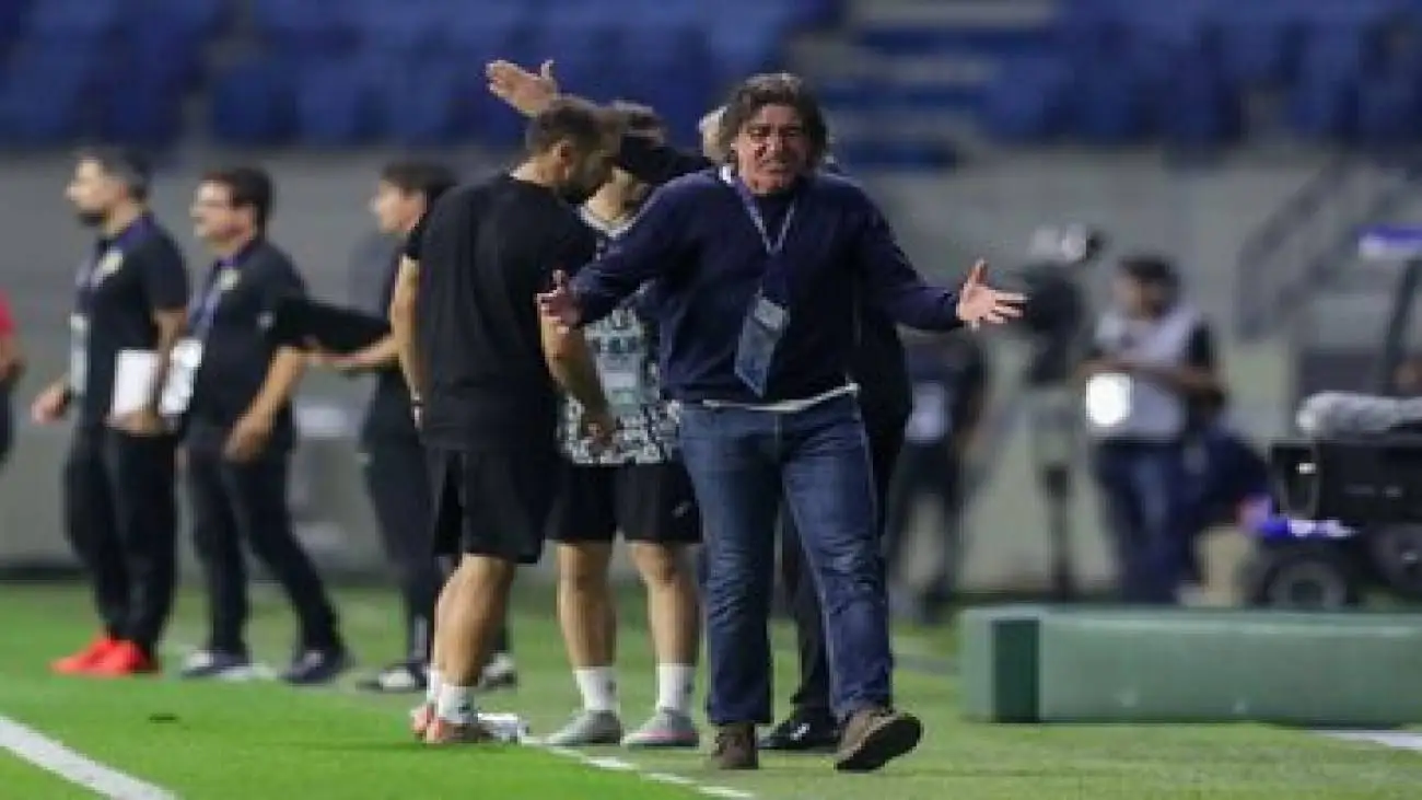 ساپینتو: داور گل سالم ما را آفساید گرفت - وعده سرمربی استقلال پس از شکست