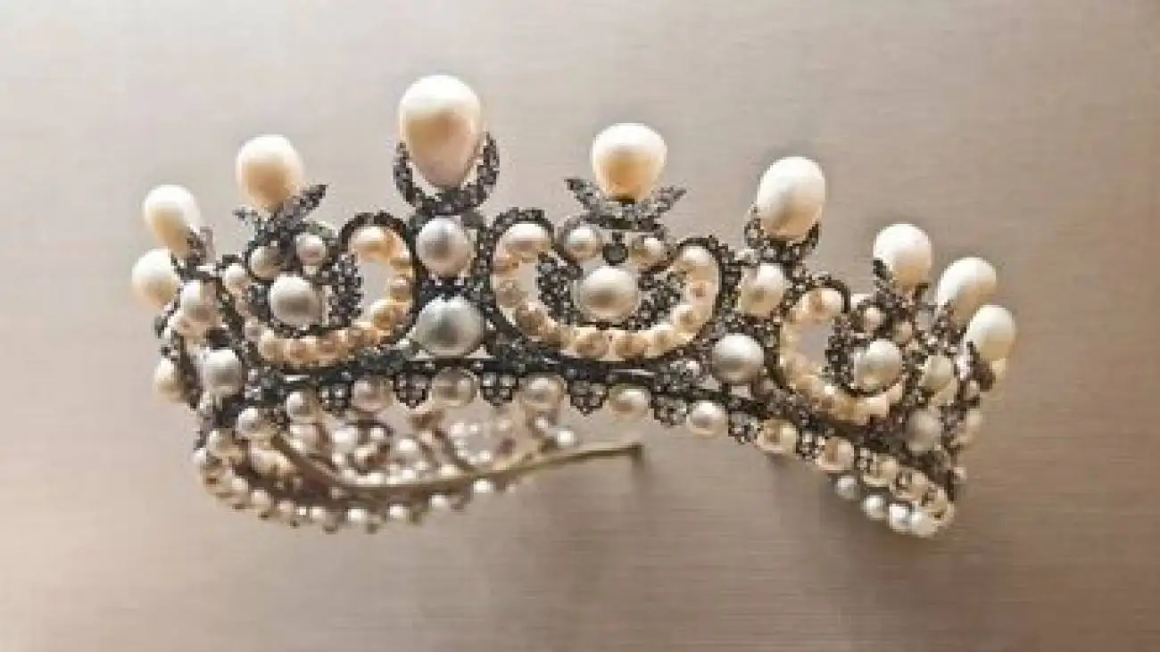 ارزش جواهرات سرقتی لوور چقدر بود؟