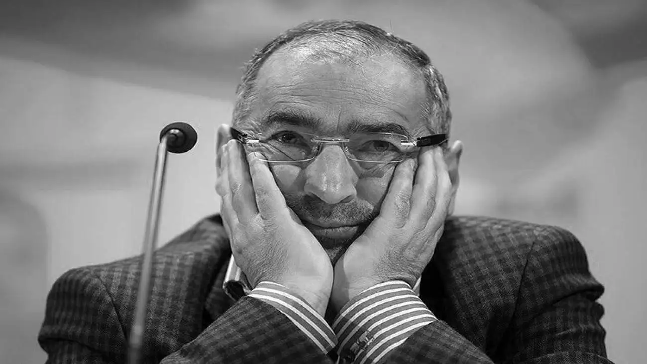 ویدیو  -  زیباکلام: جمهوری اسلامی شروط ترامپ را مخفیانه می پذیرد؛ باید بدهیم برود!