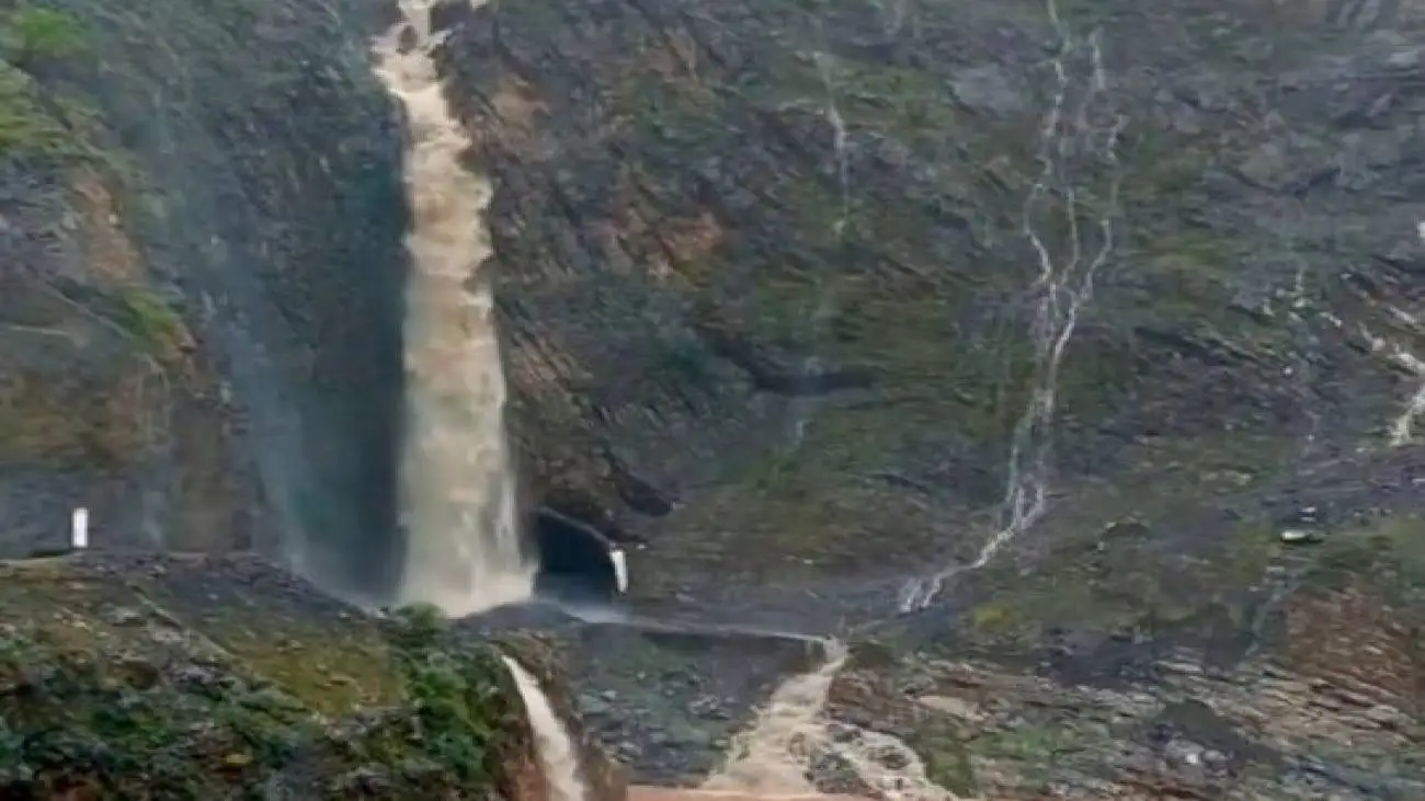 وضعیت عالی سرچشمه دز پس از بارش ها؛ آبشارهای بی شمار را ببینید
