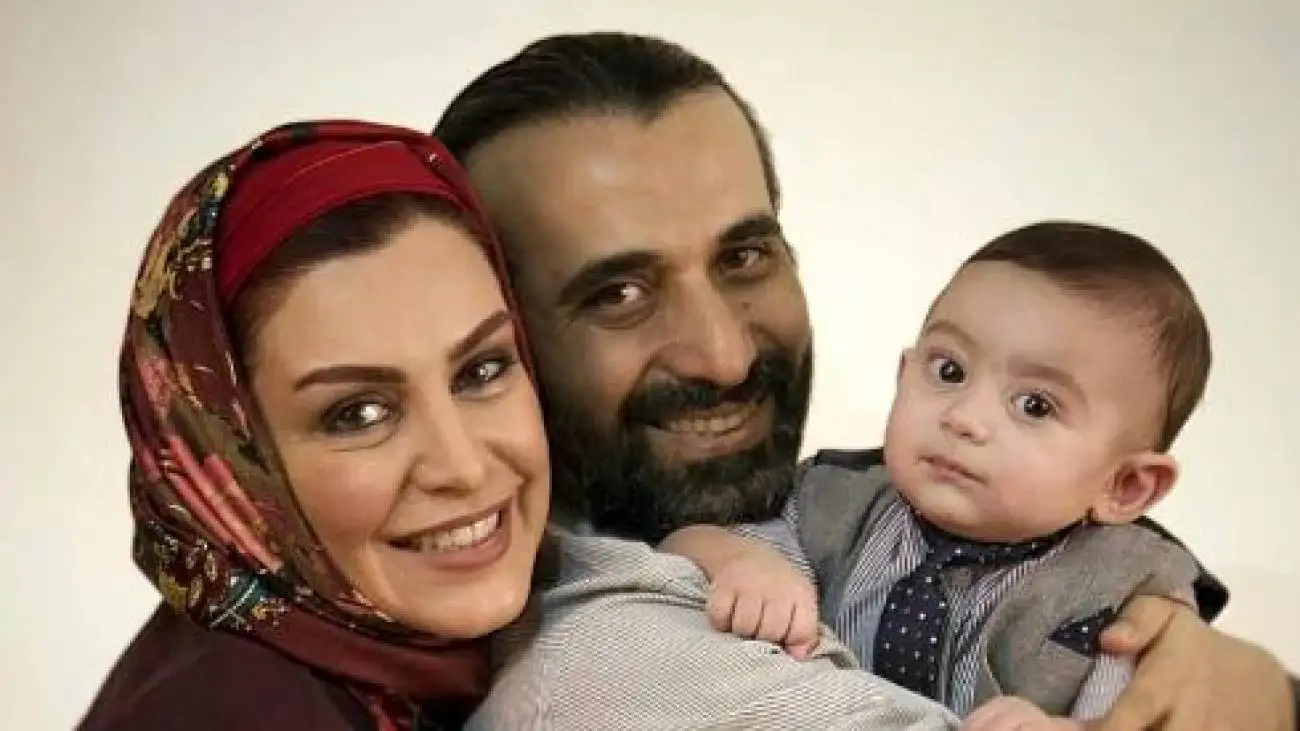 ویدیو  -  بررسی عاشقانه ها و مهر مادری زنده یاد ماهچهره خلیلی در انگلستان  -  زنی را در خیابان زدمش و کار دستم داد !