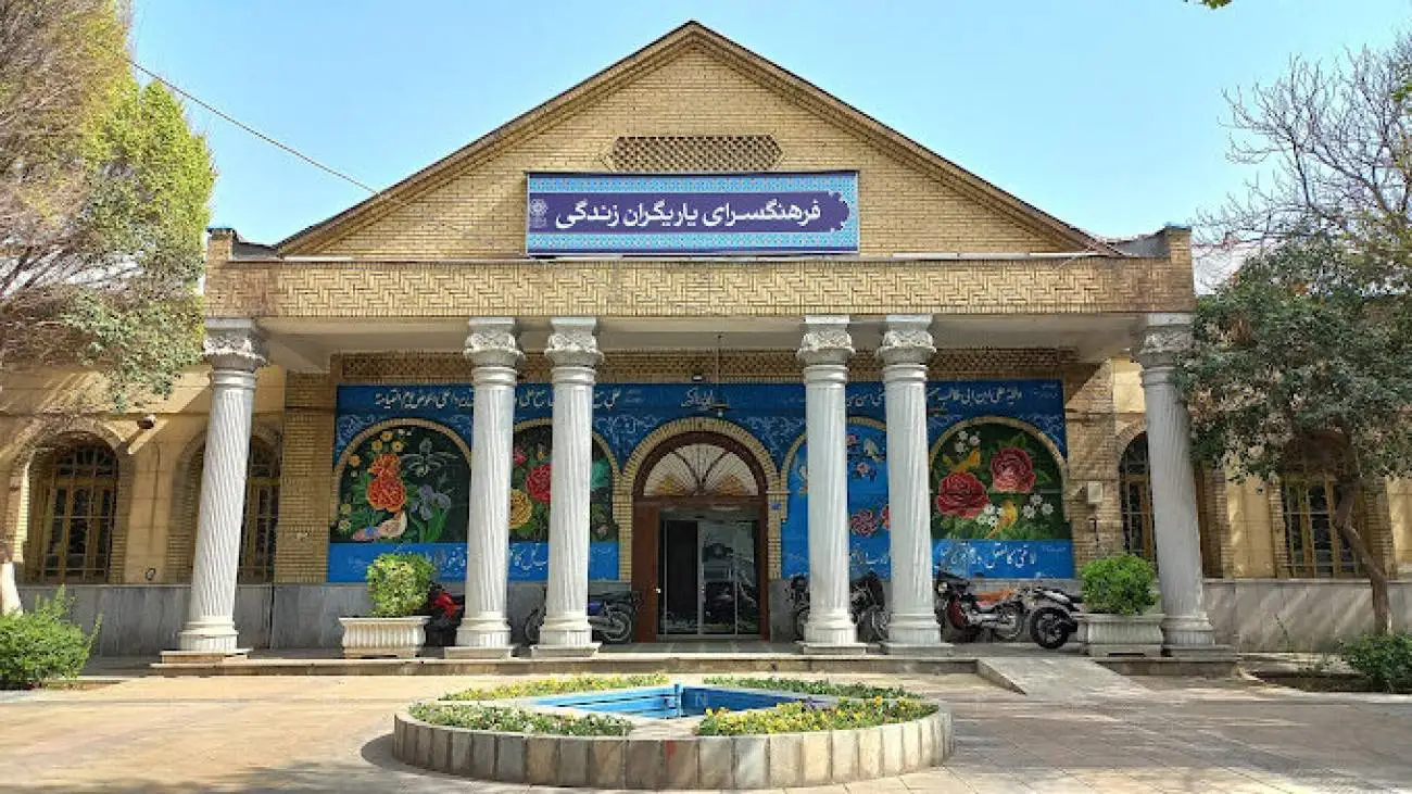 عکس زیرخاکی از ایستگاه راه آهن تهران در دوران قاجار ؛ 134 سال قبل