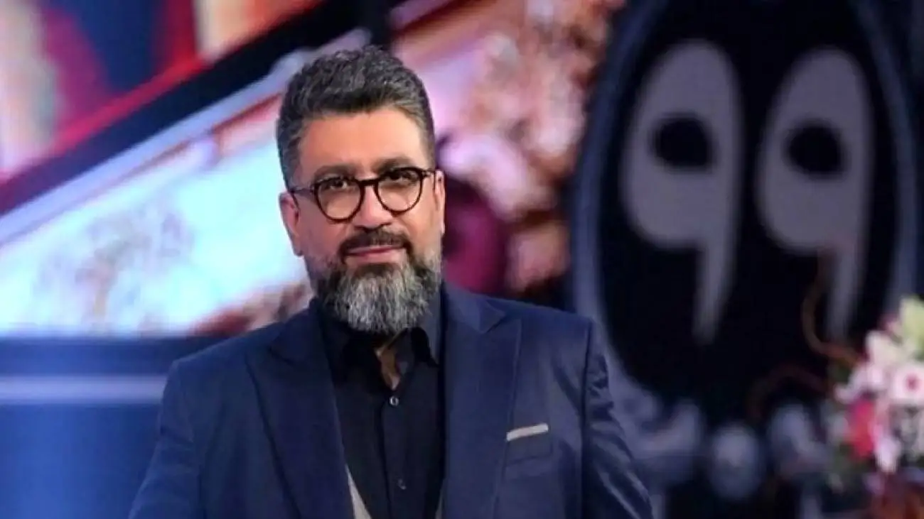 آواز باشکوه رضا رشیدپور !  . طوری این آخرین باره  را خواند بشنوی میگی حیف خواننده نشده بنازم !