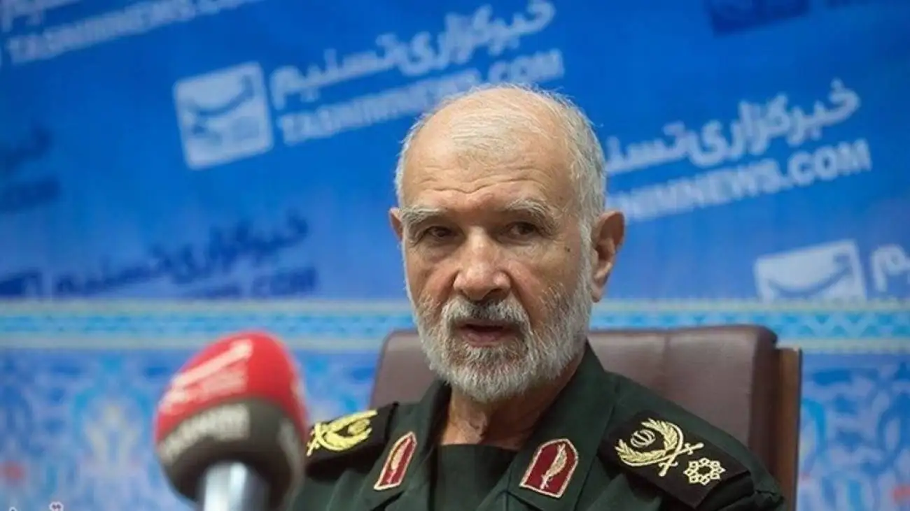 ببینید   -  نقل  قول سردار اسدی از رهبر انقلاب: جنگ بشود فرماندهی کل قوا را به کسی تفویض نمی کنم