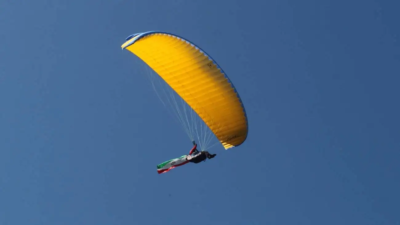 آدرنالین به قیمت جان  -  سانحه دیدن نویسنده شناخته شده ایرانی بحث ایمنی تجهیزات ورزش های هوایی را داغ کرد