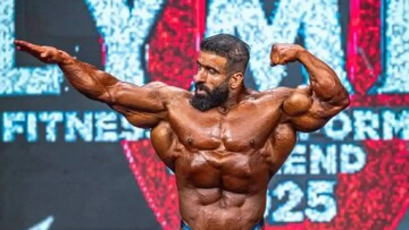 عکس -  هادی چوپان فراری خرید؟