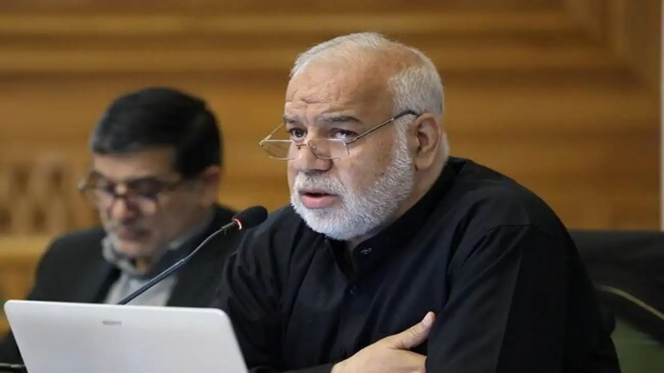 ویدیو  -  انتقاد تند کاشانی از زاکانی: شورای شهر محتاج دلجویی شهردار نیست؛ اجازه ندهیم هتاکی به یادگار شهید سلیمانی تکرار شود!