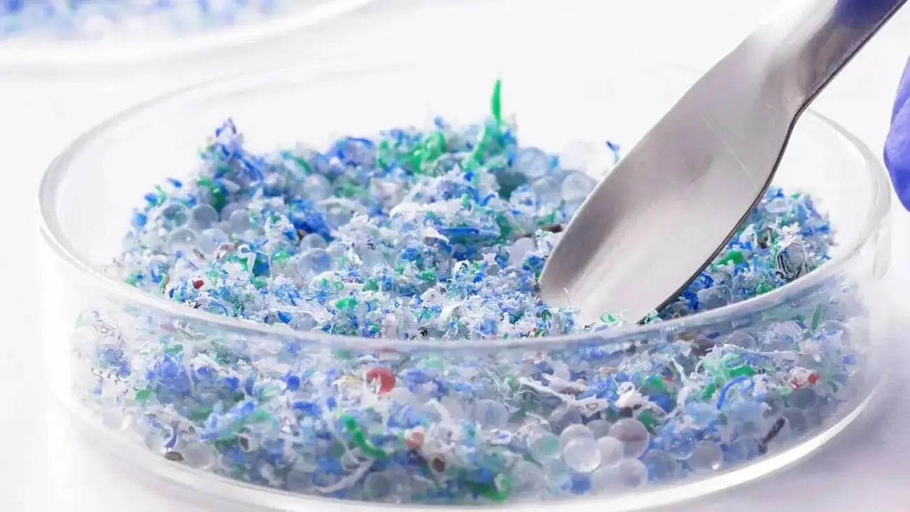 انقلابی در طراحی مواد مصرفی  -  پلاستیک خودتخریب گر ساخته شد