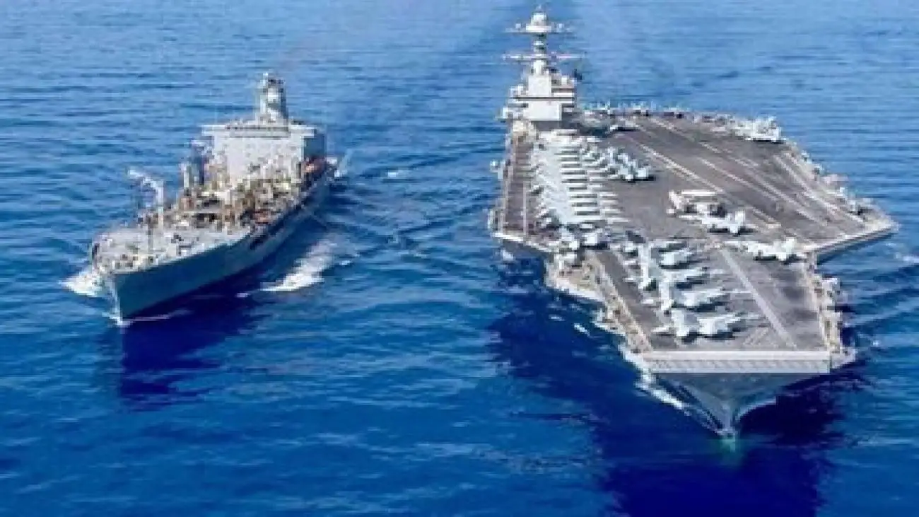 تصویر  -  رصد ناو هواپیمابر آمریکایی توسط پهپاد سپاه و نظارت سردار پاکپور فرمانده سپاه