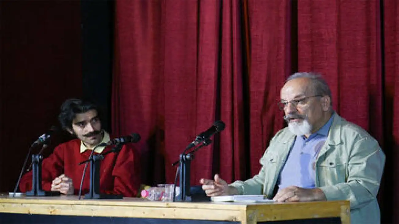 هر کس که در شبکه های اجتماعی حضور نداشته باشد، گویی قدرتی ندارد