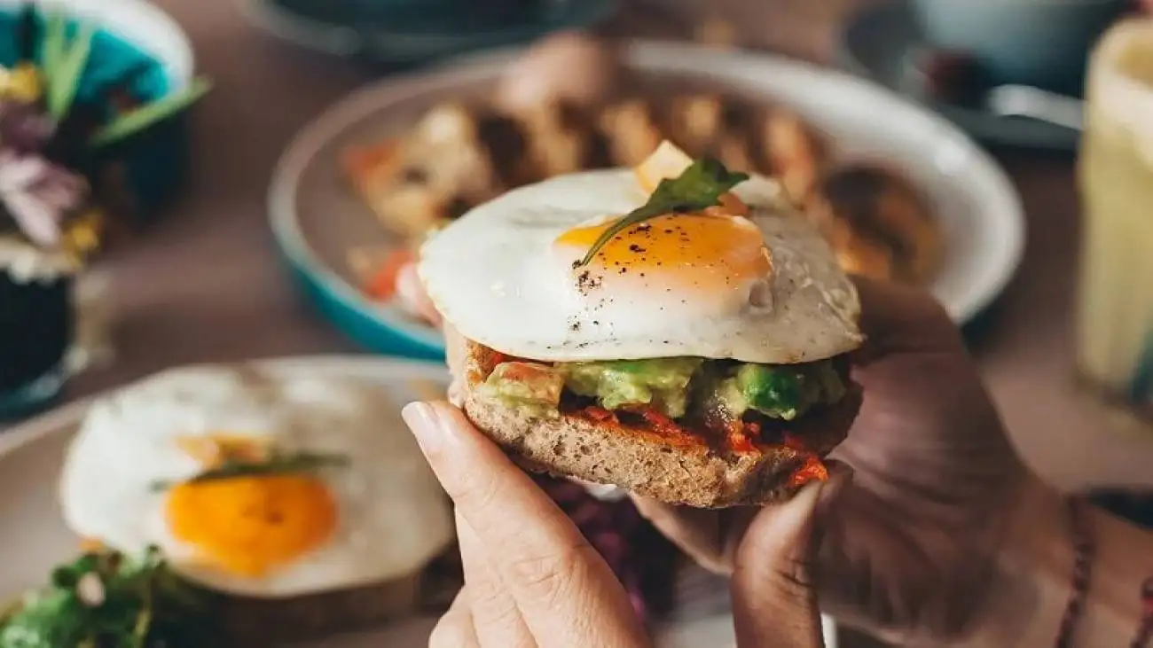 صبحانه مناسب هر مزاج چیست؟ ؛ بهترین نان برای صبحانه  -  مبتلایان به ریفلاکس چه بخورند؟