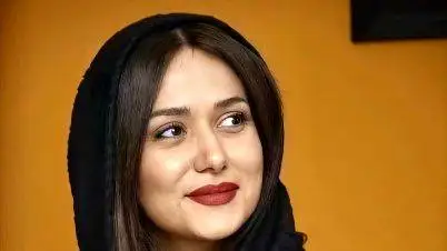 تبریک تولد بی حاشیه پریناز ایزدیار به شبنم مقدمی