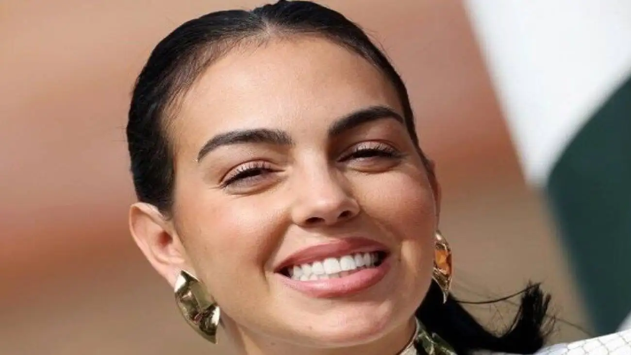 پوشش متفاوت و خبرساز جورجیانا در هفته مد ریاض + ویدئو