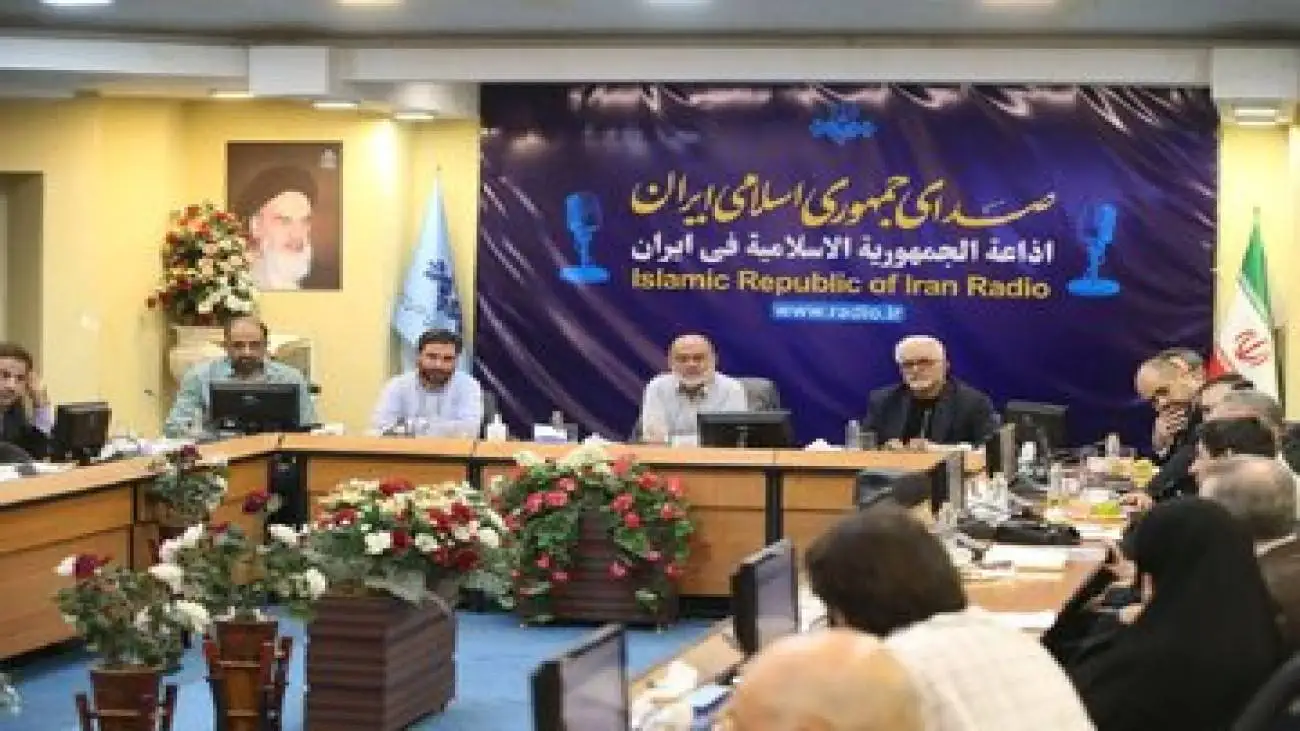 مدیر مرکز شعر و موسیقی و سرود سازمان صداوسیما مدعی شد: هیچ خواننده ای در کشور به لحاظ شخصی ممنوع نیست