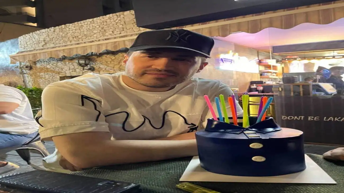 بازی آقای خواننده در نقش پزشک زیبایی