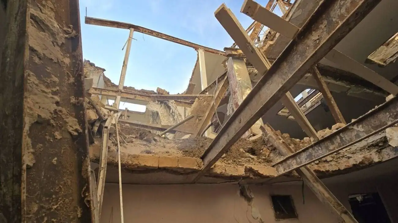 ویدیو  -  ریزش مرگبار ساختمان قدیمی در خیابان جمهوری تهران