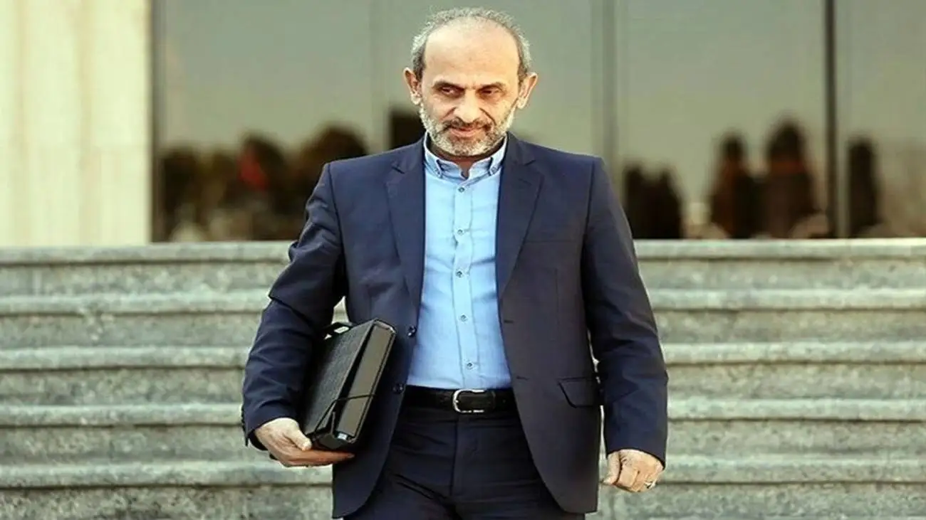 ویدیو  -  انتقاد تند یک دانشجو از جبلی: رسانه ملی را از معنا تهی کردید!