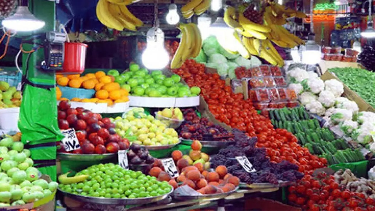 تصویر  -  قیمت های باورنکردنی در فاکتور یک میوه فروشی در سال 1396؛ به خواب اصحاب کهف رفته ایم؟