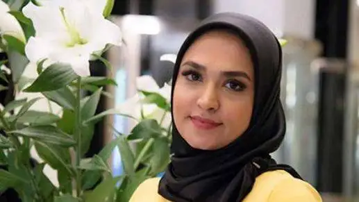 اعتراض خانم مجری صداوسیما به برنامه احسان علیخانی : شوخی های جنسی بین زن و مرد.... -  رقص هم برای خانم بازیگران آزاد  ...  -  پول مفتی که به ....