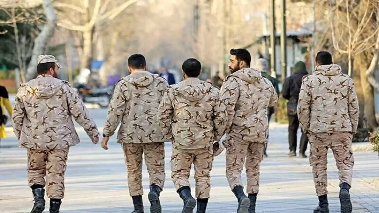 حقوق سربازان افزایش یافت؛ سربازان متاهل چقدر حقوق می گیرند؟