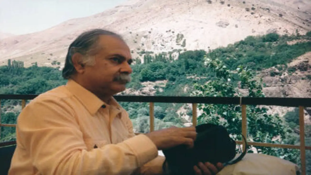 تصاویر قدیمی از ناصر مسعودی  -  بلبل گیلان با استادان موسیقی ایران + عکس