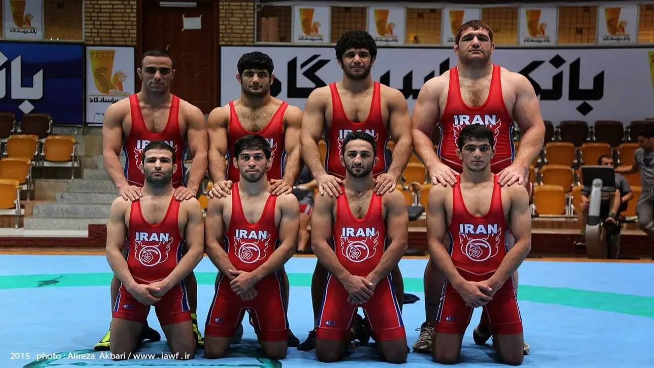 رسمی  -  ایران قهرمان مسابقات کشتی سال 2015 شد  -  روس ها جام قهرمانی را باید به تهران بفرستند