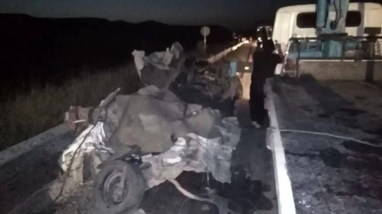 تصادف مهیب قاچاق سوخت در جاده سرخس  -  چهار نفر زنده زنده در آتش سوختند